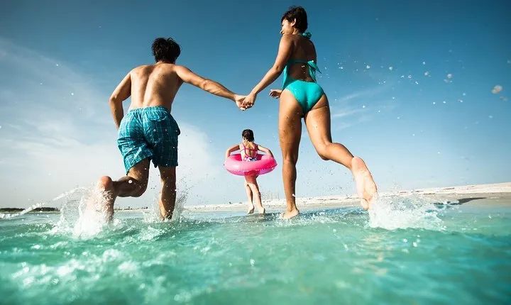 Clearwater Beach Day Trip from Orlando with Upgrade Options