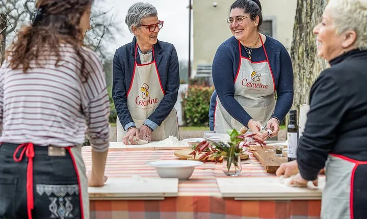Pizza and Focaccia Making Class in Chianti Countryside