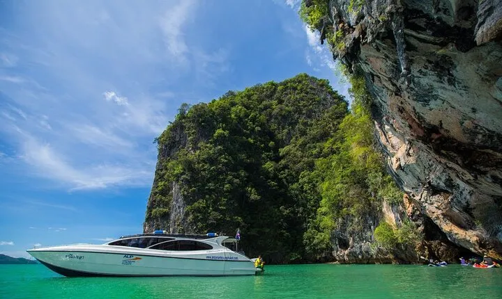 Phang Nga Bay Day Trip to Panak and James Bond Island by Speedboat from Phuket