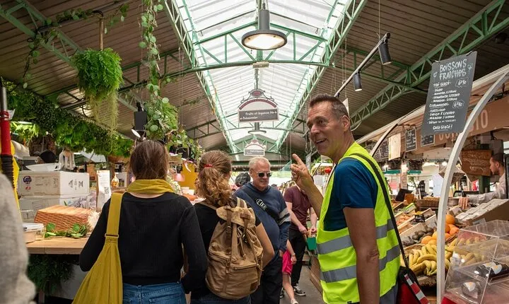 Paris: Bike Food Tour with Local Sunday Market visit