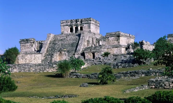 Tulum Express Guided Tour from Cancun