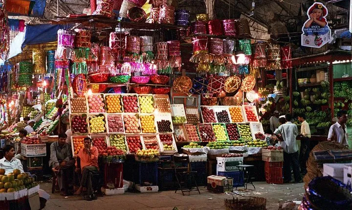 Full-Day Food Tour of Mumbai with Spice Bazaar Visit