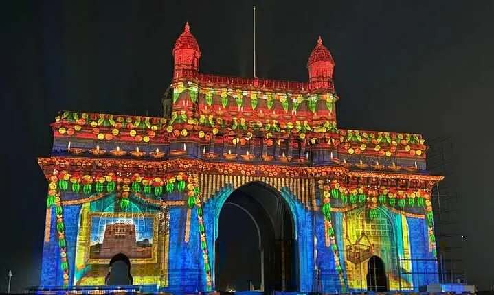 Mumbai By Night: Lights & Luminance