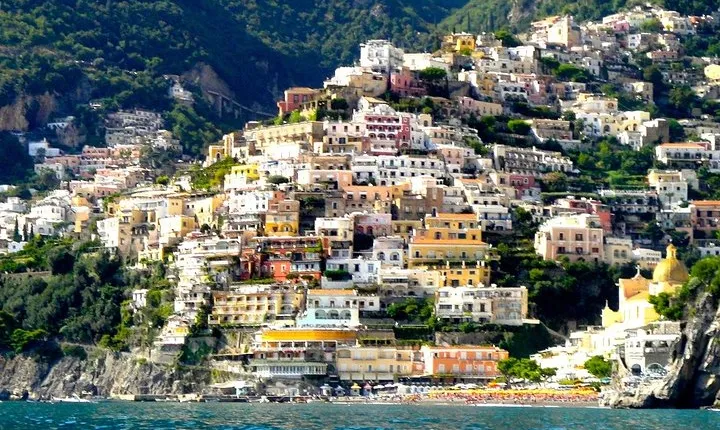 Private Day Trip from Rome to Amalfi Coast and Ruins of Pompeii