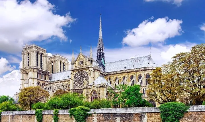 8-hour Paris Highlights Private Tour and Seine Cruise