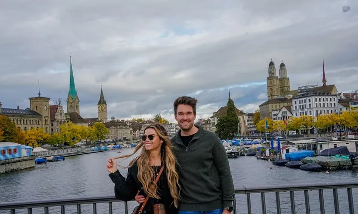 Private City Tour & Photoshoot with a Local in Zurich