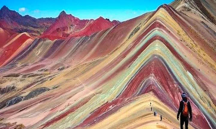 Day Tour Rainbow Mountain with Red Valley