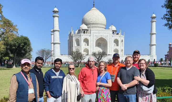 Taj Mahal Sunrise Private Trip by Car from Delhi - All Inclusive 