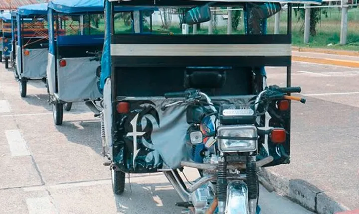 Iquitos Airport Transfer in Tuk Tuk