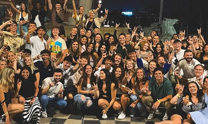 Nice:Pub Crawl with 6 Free Shots and VIP Bars&Club Access