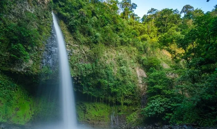 Combo Tour to Fortuna Waterfall Arenal Volcano & Mistico Bridges 