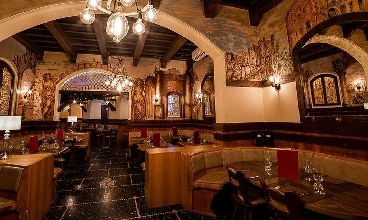 Dining activity:eat like a Roman(Restaurant up 19 people in Rome)