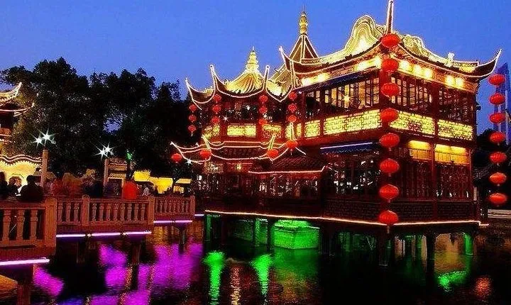 Half day Private Customized Shanghai City Highlights with Night River Cruise 