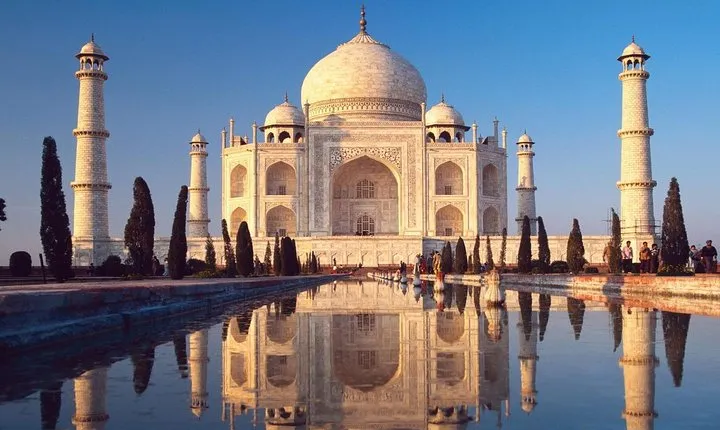 Full-Day City Tour of Agra visit Taj Mahal, Agra Fort and Fatehpur Sikri