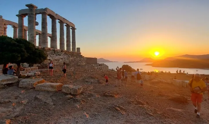 Temple of Poseidon and Cape Sounion Sunset Tour with Audio Guide