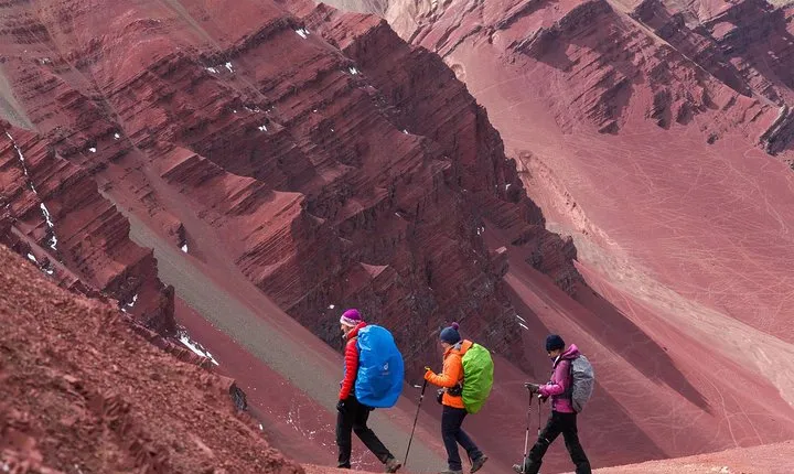 2-Day Trek to Rainbow Mountain from Cusco with Exclusive Mountain Camps