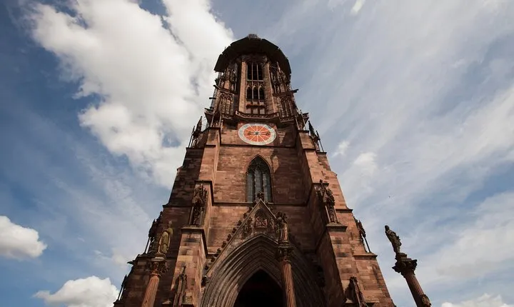 Freiburg Scavenger Hunt and Highlights Self-Guided Tour