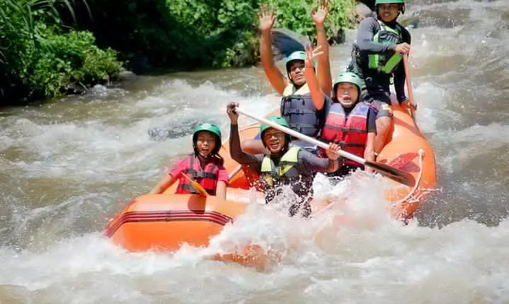 6-Hour White Water Rafting and Kanto Lampo Waterfall Private Tour