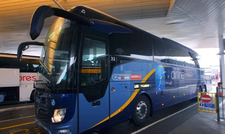 Airport Coach Service from Heathrow to Oxford