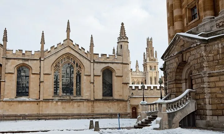 Enchanted Oxford: A Christmas Private Walking Tour