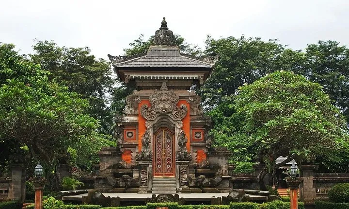 From Jakarta: National Monument & The Mounas Garden Private