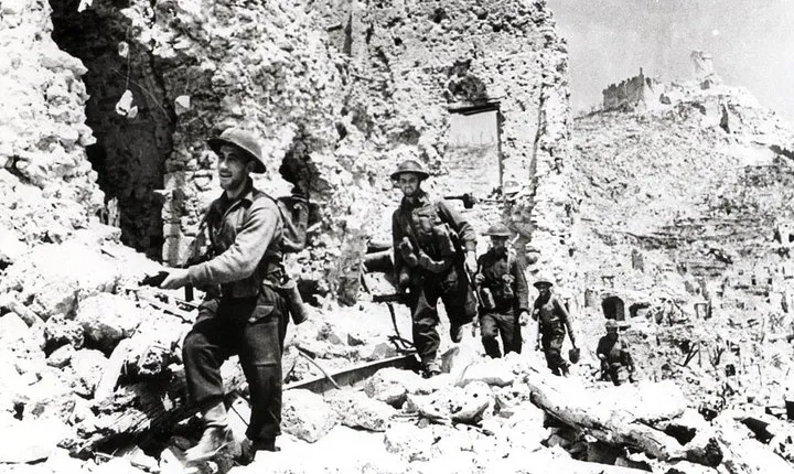 WW2 BATTLEFIELDS: Montecassino and Rapido River from Rome