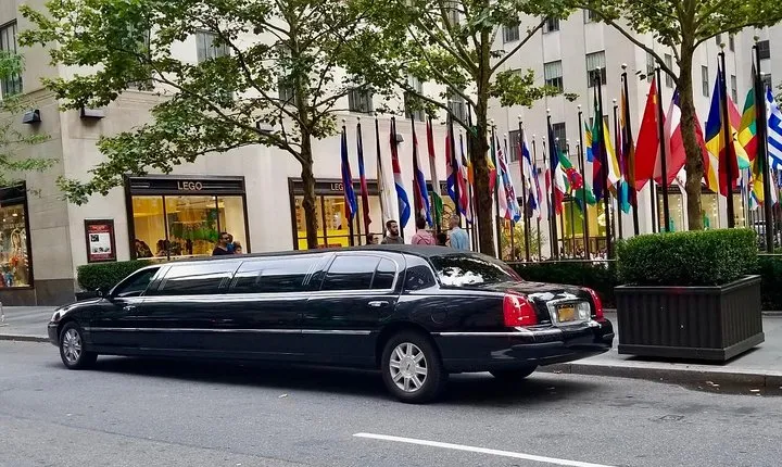 NYC Limousine Tour (New York "NYC Limo Tour" Limo, SUV Or Van )
