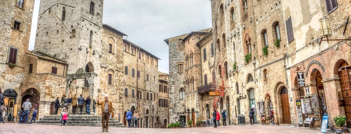 Private Tour - Classic Chianti Villages & San Gimignano with Wine Tastings & Lunch