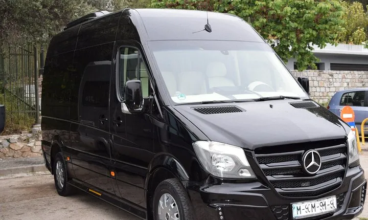 Private Transfer between Athens Airport and Piraeus Port