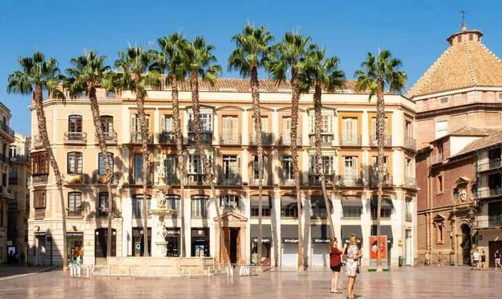 Malaga Highlights Exploration Game and Tour