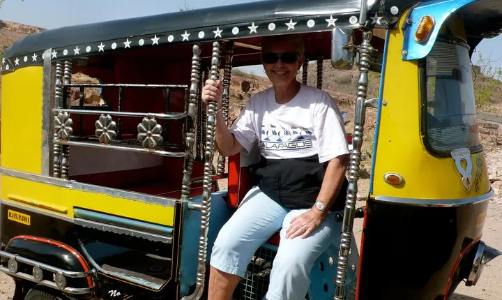 Private Day Tour of Taj Mahal with Heritage Walk and Rickshaw Ride