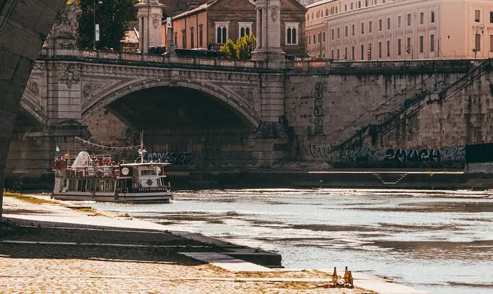 Rome Tiber River Boat Cruise