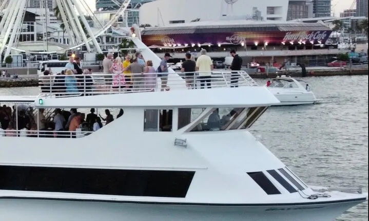 Ultimate Miami Boat Party with Free Open Bar & Live DJ