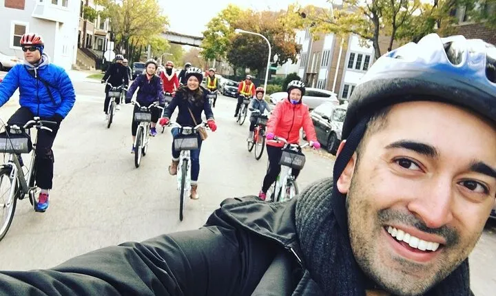 Bike Tour of Chicago's Lakefront Neighborhoods 