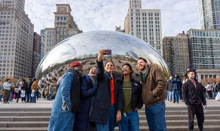 Chicago Loop: Public Art, Skyscrapers, Millennium Park & The Bean