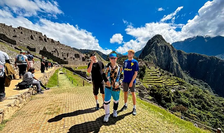 Sacred Valley, Machu Picchu & Incan treasures by train (2 days)