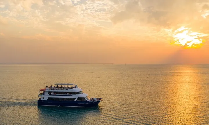 Darwin Harbour Gaze and Graze Sunset Cruise