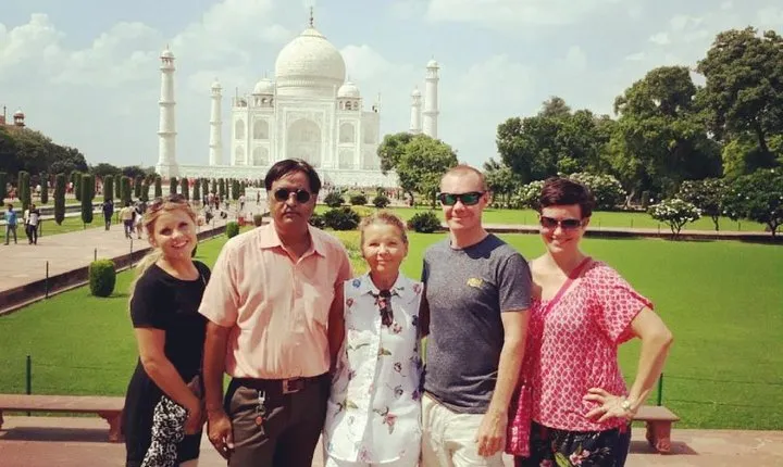 Full Day Agra Tour with Taj Mahal : Private and All Inclusive.