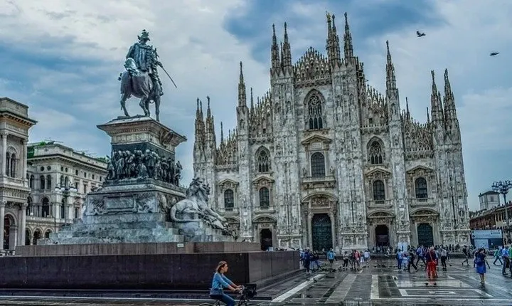 Private Transfer from Rome to Milan