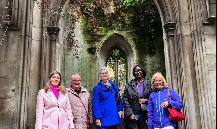 London Hidden Gardens Taxi Tour