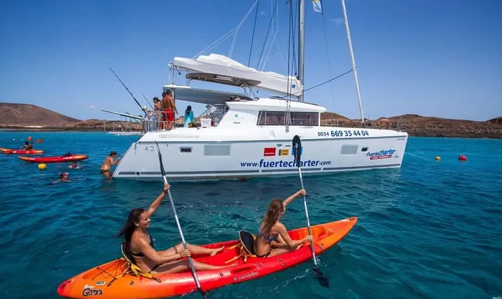 4-Hour Boat Trip to Isla de Lobos from Fuerteventura (Combo Deluxe)