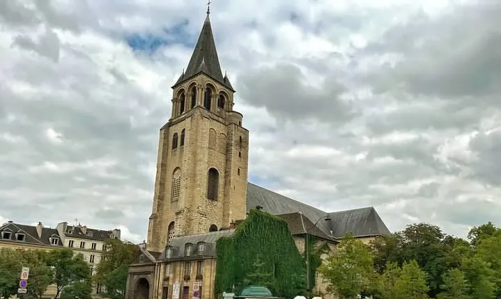 Paris ,Saint Germain Half-Day Tour & Cruise with CDG Transfers