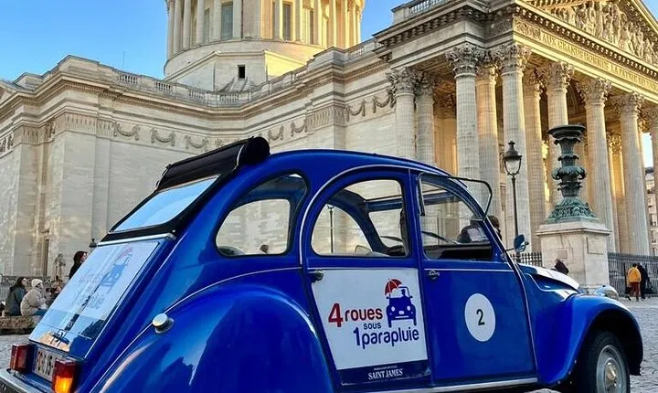 Private tour Paris Sightseeing 2 hours in Citroën 2CV