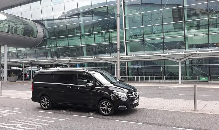 Dublin Airport to Derry Londonderry Premium Car Service