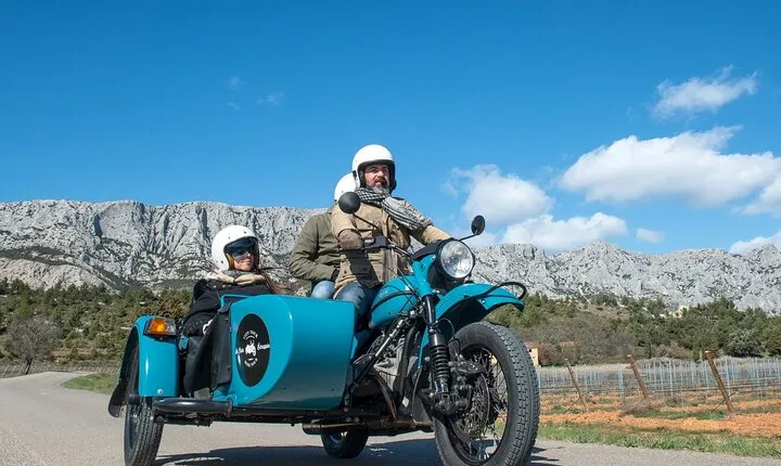 From Aix-en-Provence: 1-Hour Scenic Sidecar Tour on Cézanne Road