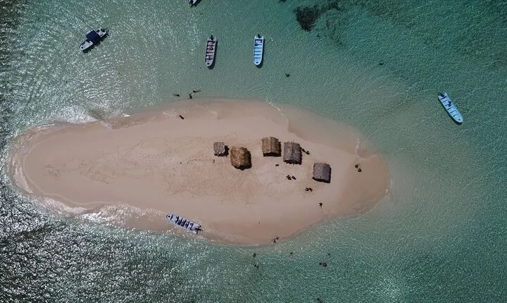 Full-Day Tour to Punta Rucia and Cayo Arena with Snorkeling