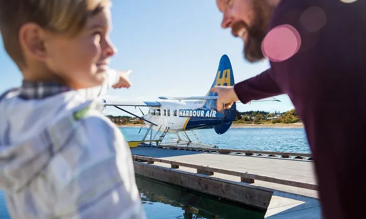 Vancouver to Whistler Seaplane Day Trip & Bus to the Village