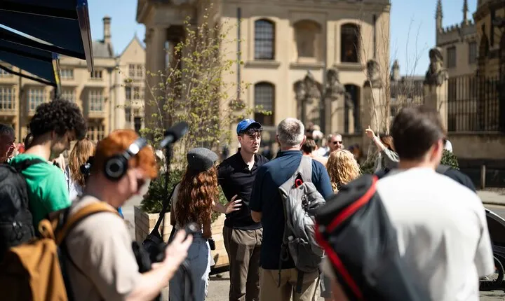 Shared | Alumni-led Walking Tour w/opt New College