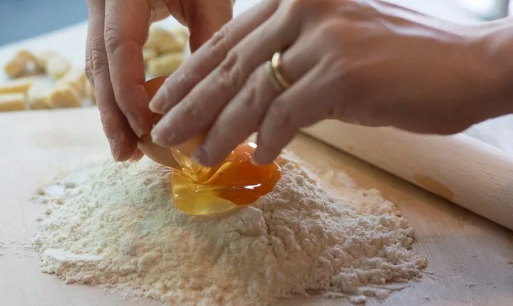 Pasta two ways & Tiramisu Making Workshop: Wine, Spritz, Create!