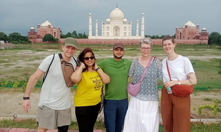 Taj Mahal Tour From Cruise Port, Mumbai, Cochin and Goa